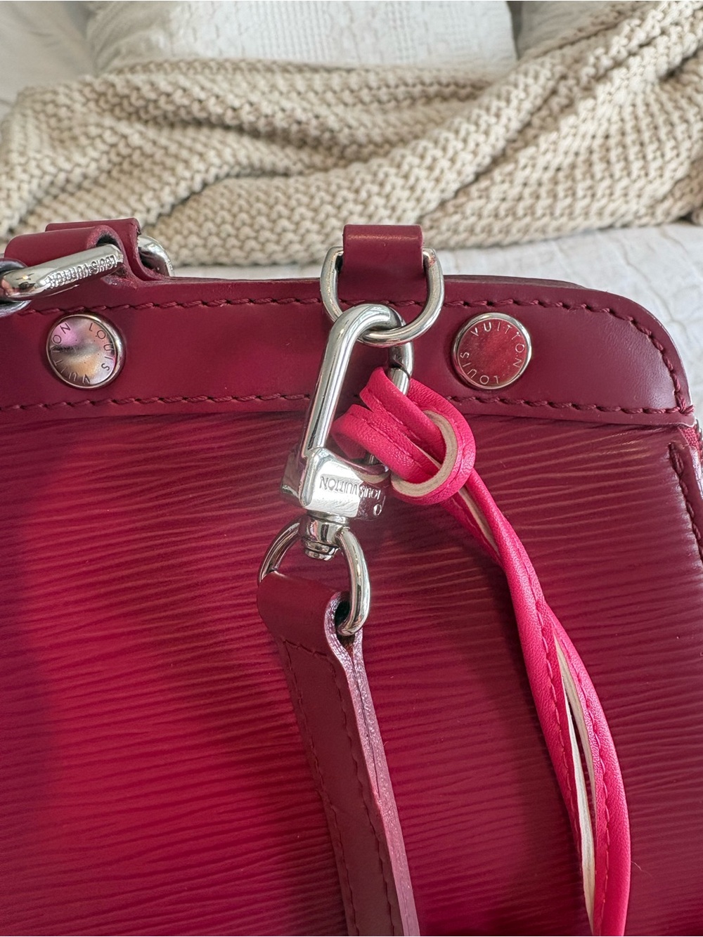 Louis Vuitton Brea MM Burgundy/Pink Epi Leather Satchel with Scarf Accent, VGUC! - Picture 4 of 16